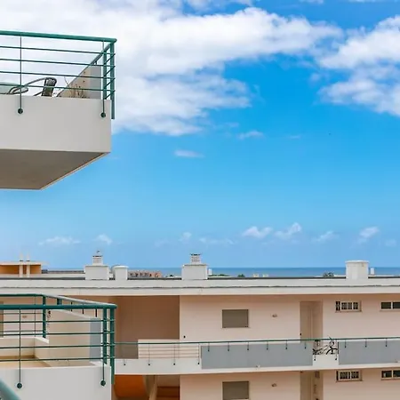 Lagos, Meia-praia Sea View 라고스